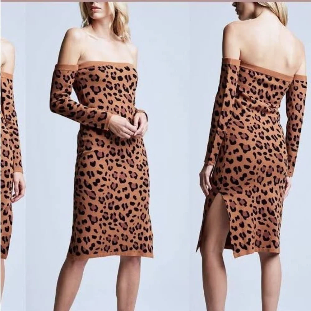 NWT L’Agence Felicia Off the Shoulder Long Sleeve Sweater Dress Knit Animal Sz M